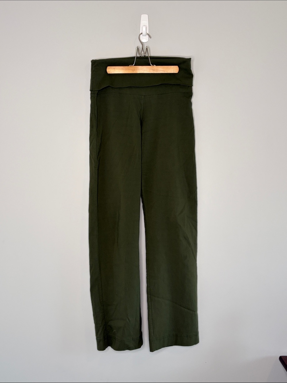 Sabrina Butterfly Women’s Straight Leg Fold-Over Waist Pants — Olive Green S